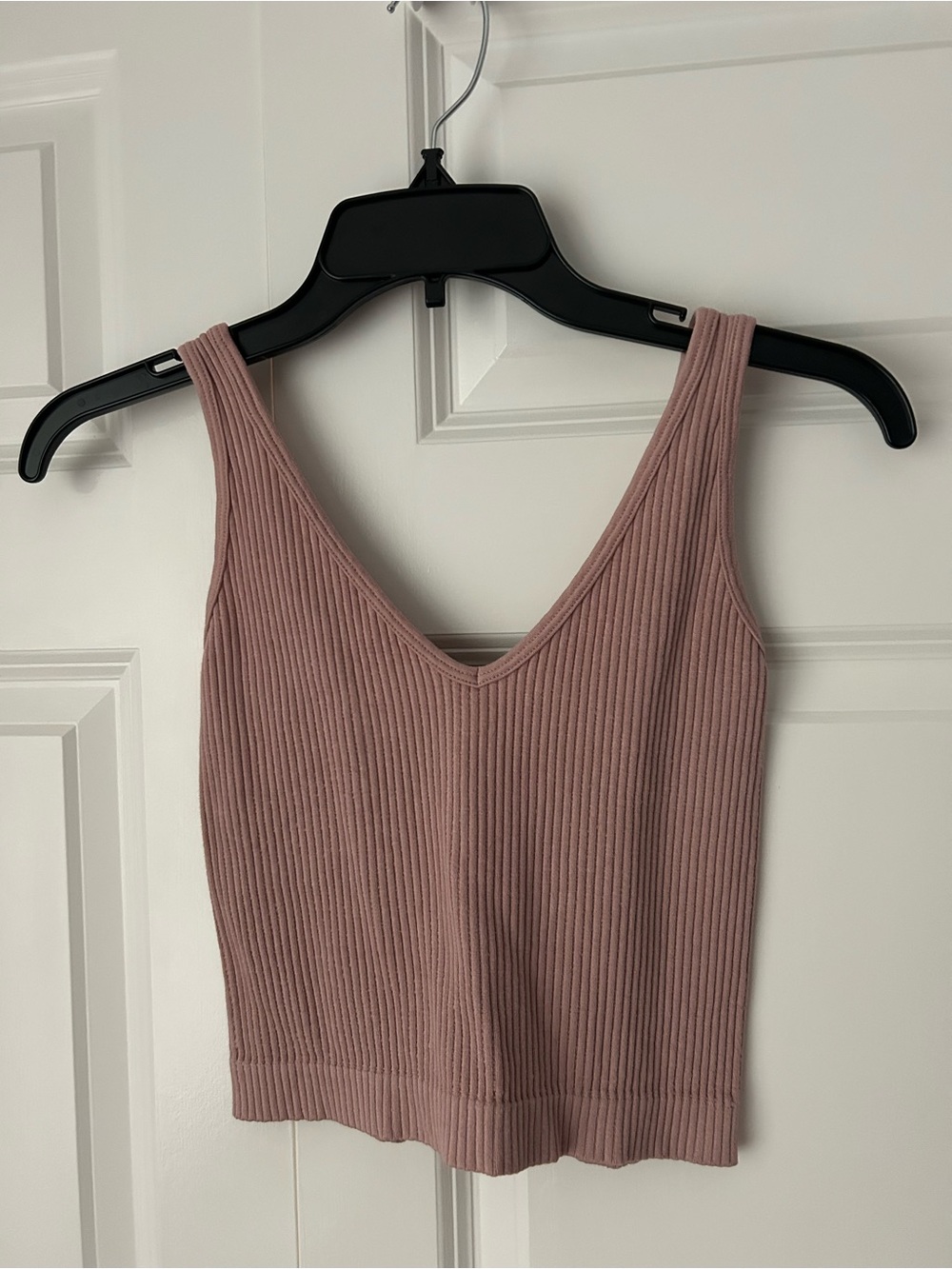 Free People Ribbed V-Neck Cropped Tank - Dusty Rose size XS / S